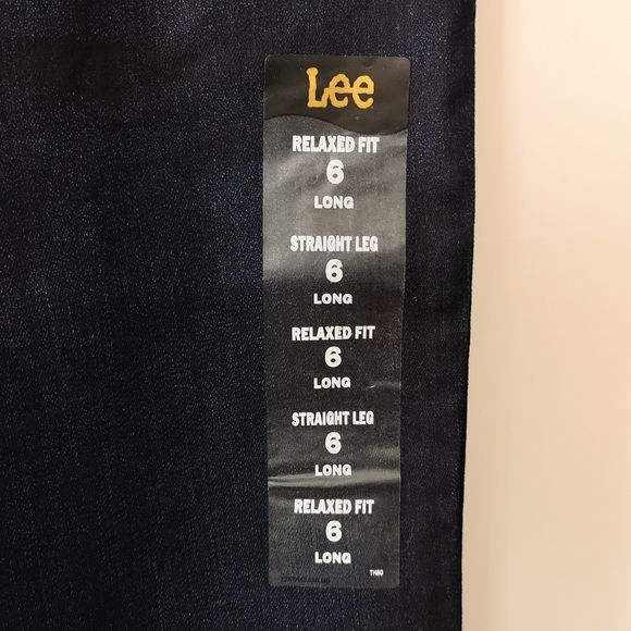 NWT Lee Jeans, Size 6 Long, Dark Blue, Relaxed Straight, Mid-rise. - Picture 3 of 7